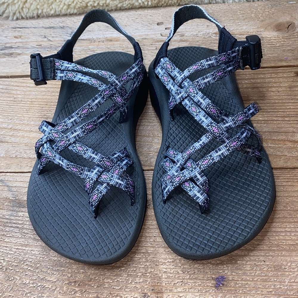 Chaco ZX2 gray and purple Sandals Women’s size 6